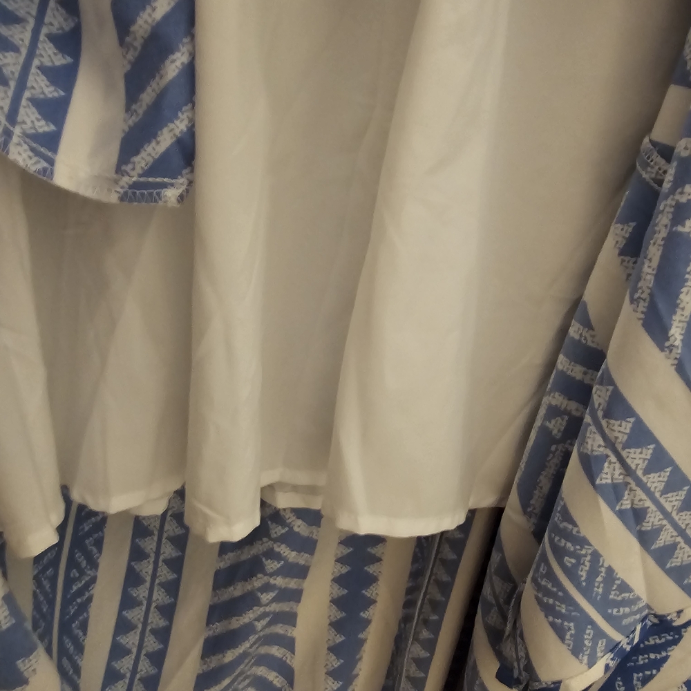 Bloomchic Blue And White Patterned Dress - image 3